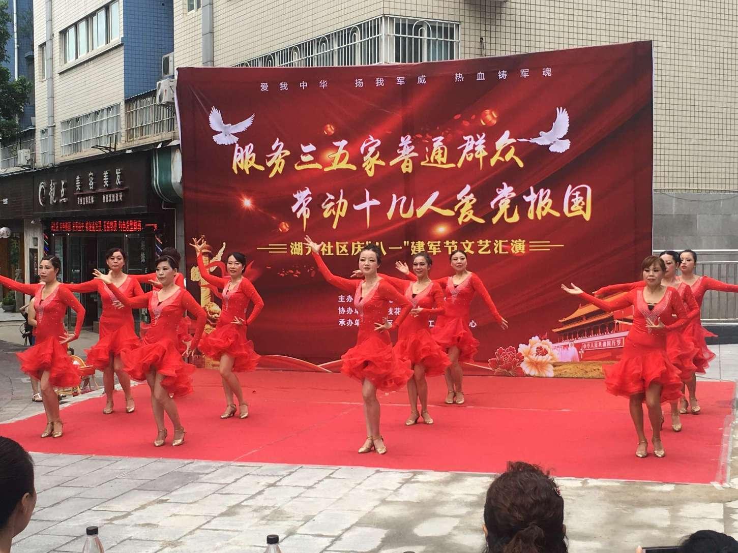 小僵尸消消看