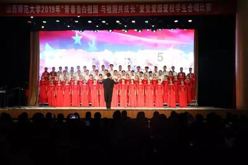 盐城20多名“小书法家”挥毫送春联